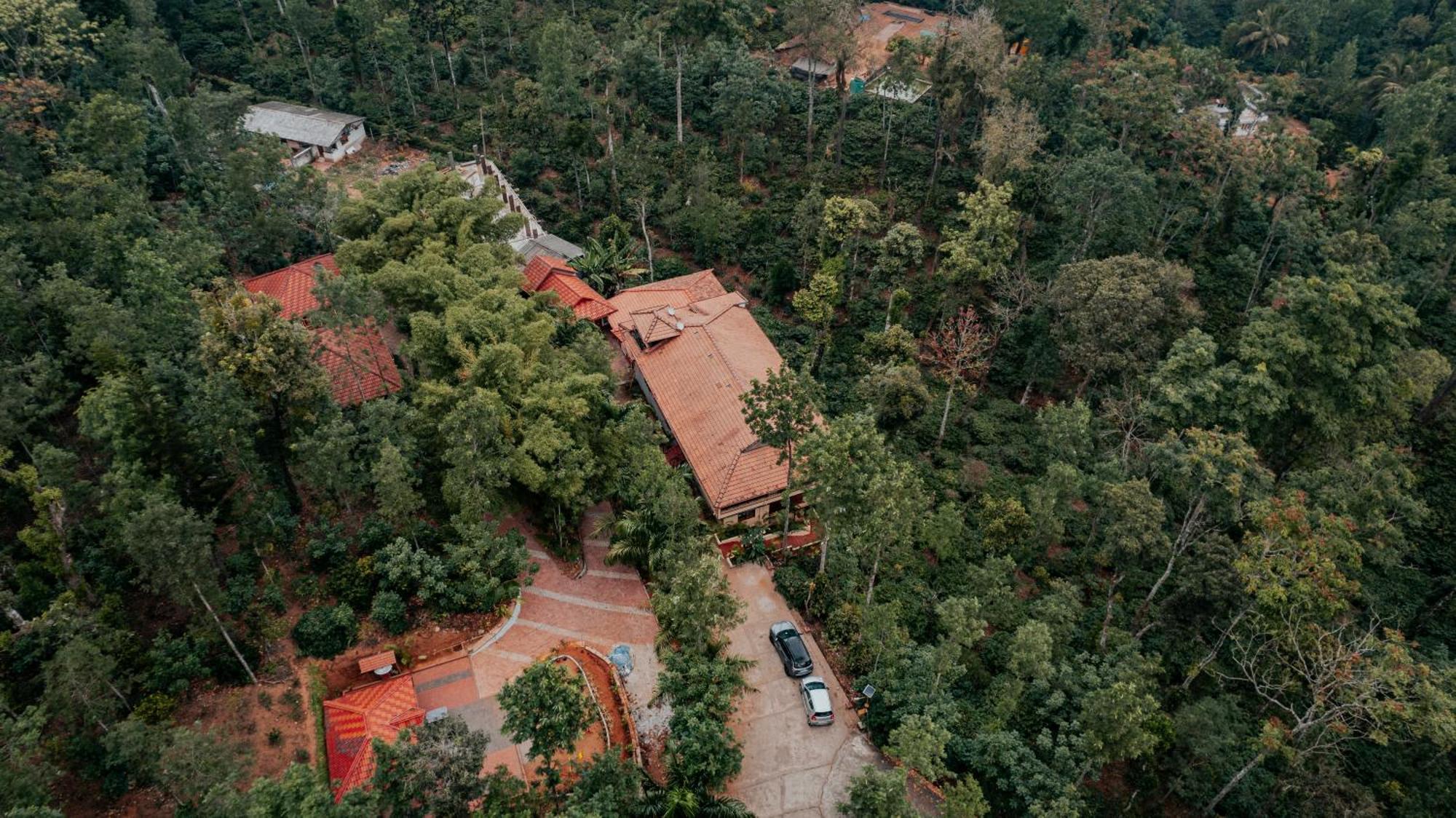 Kingmaker'S Plantation With River Stream 马迪凯里 外观 照片